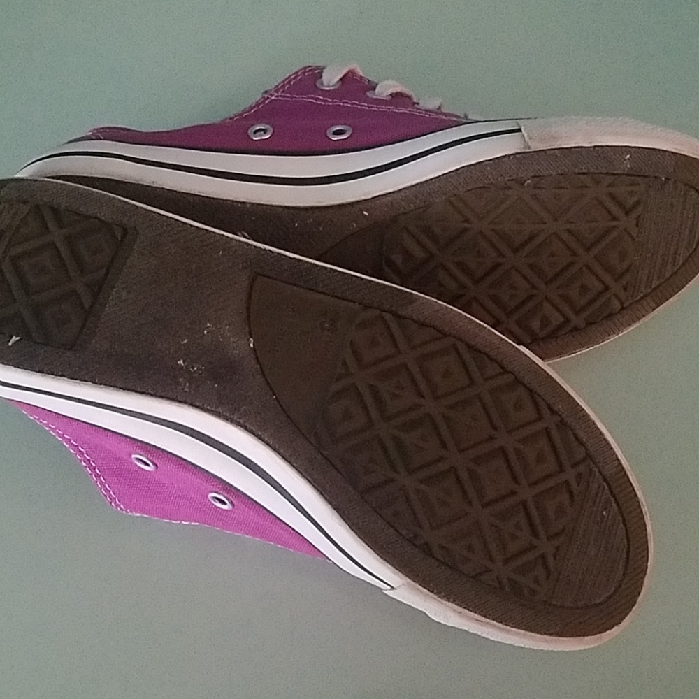 Converse - Picture 8 of 8